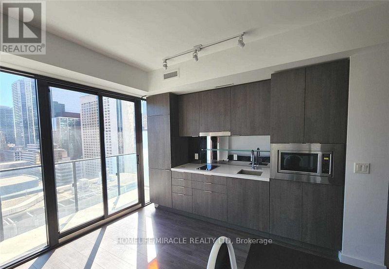 1810 - 215 Queen Street W, Toronto, Ontario  M5A 1S2 - Photo 15 - C12481695