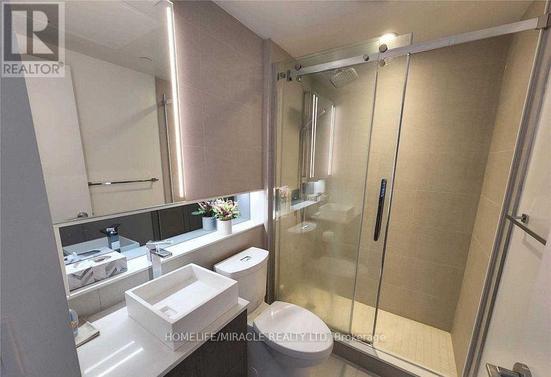 1810 - 215 Queen Street W, Toronto, Ontario  M5A 1S2 - Photo 6 - C12481695