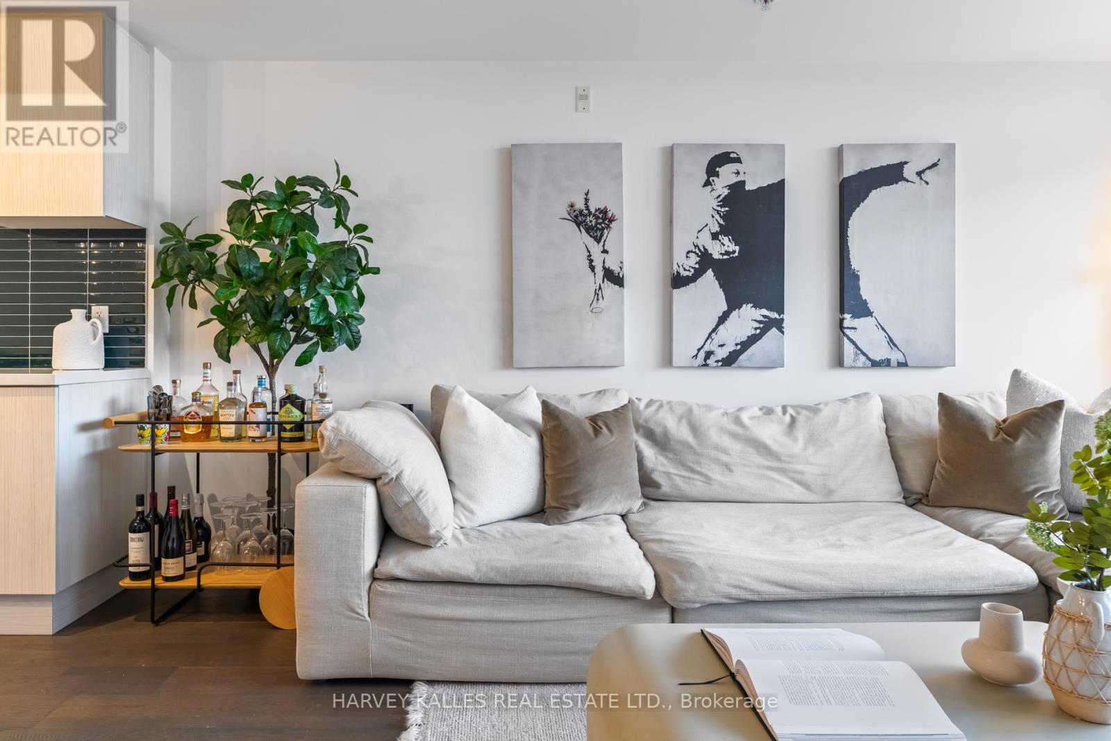 318 - 109 Ossington Avenue, Toronto, Ontario  M6J 0G1 - Photo 16 - C12481697