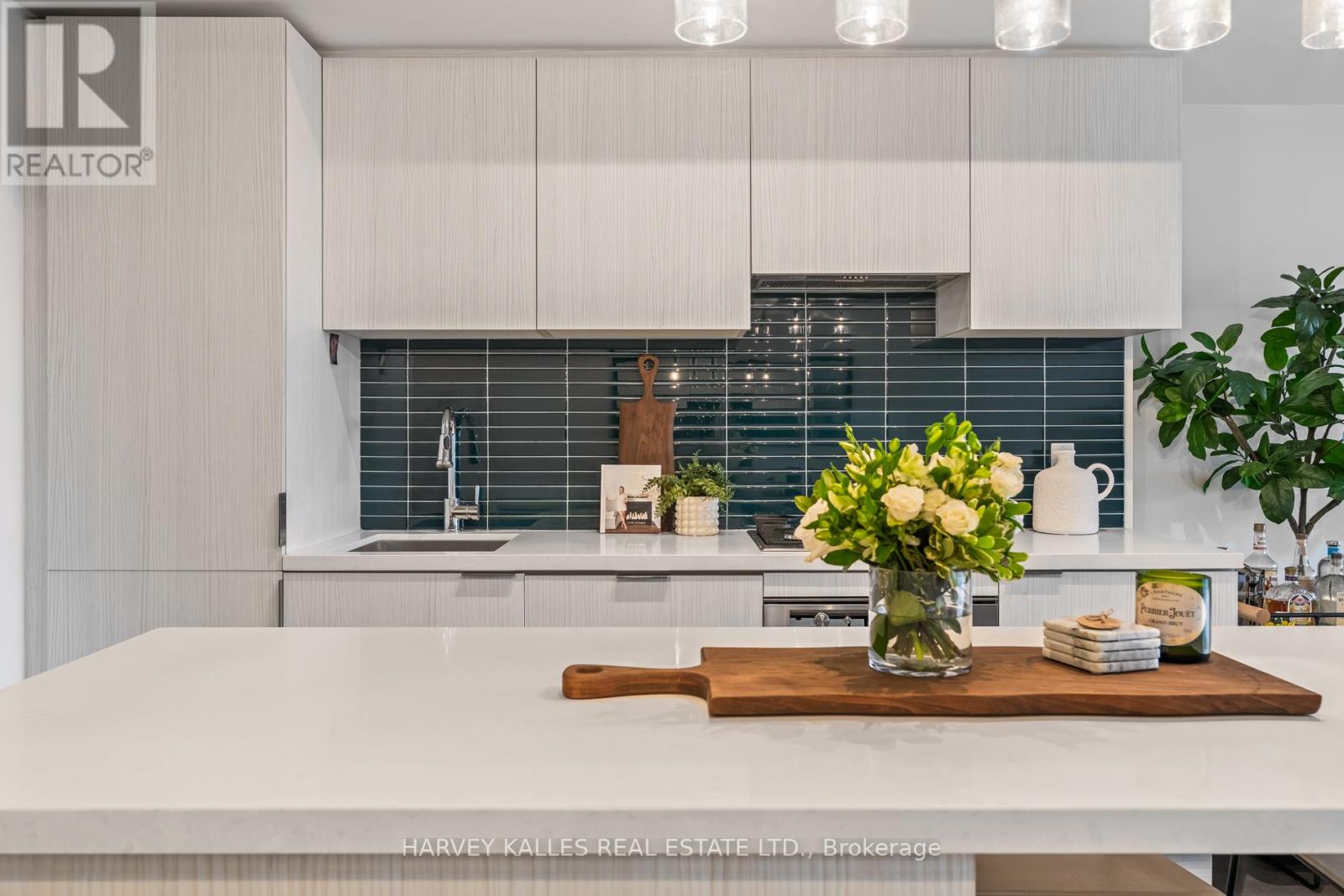 318 - 109 Ossington Avenue, Toronto, Ontario  M6J 0G1 - Photo 6 - C12481697