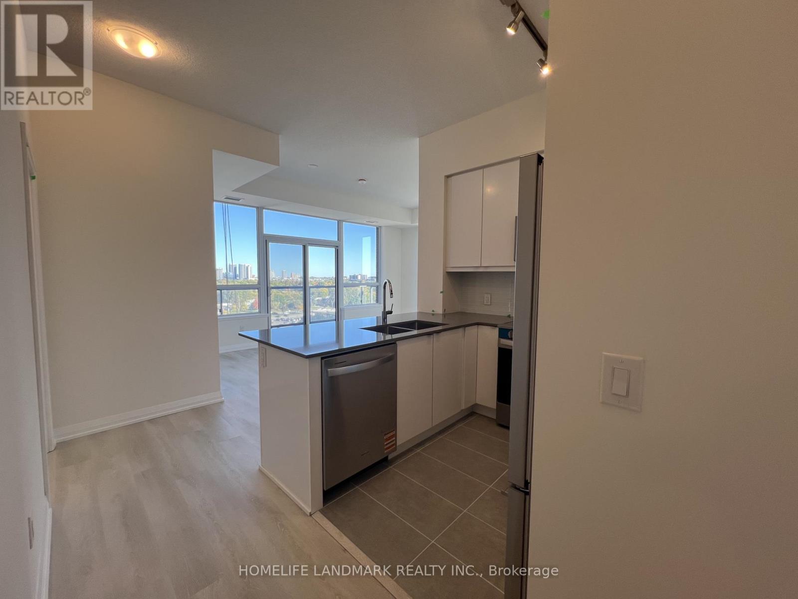 1007 - 3260 Sheppard Avenue E, Toronto, Ontario  M1T 3K3 - Photo 4 - E12481674