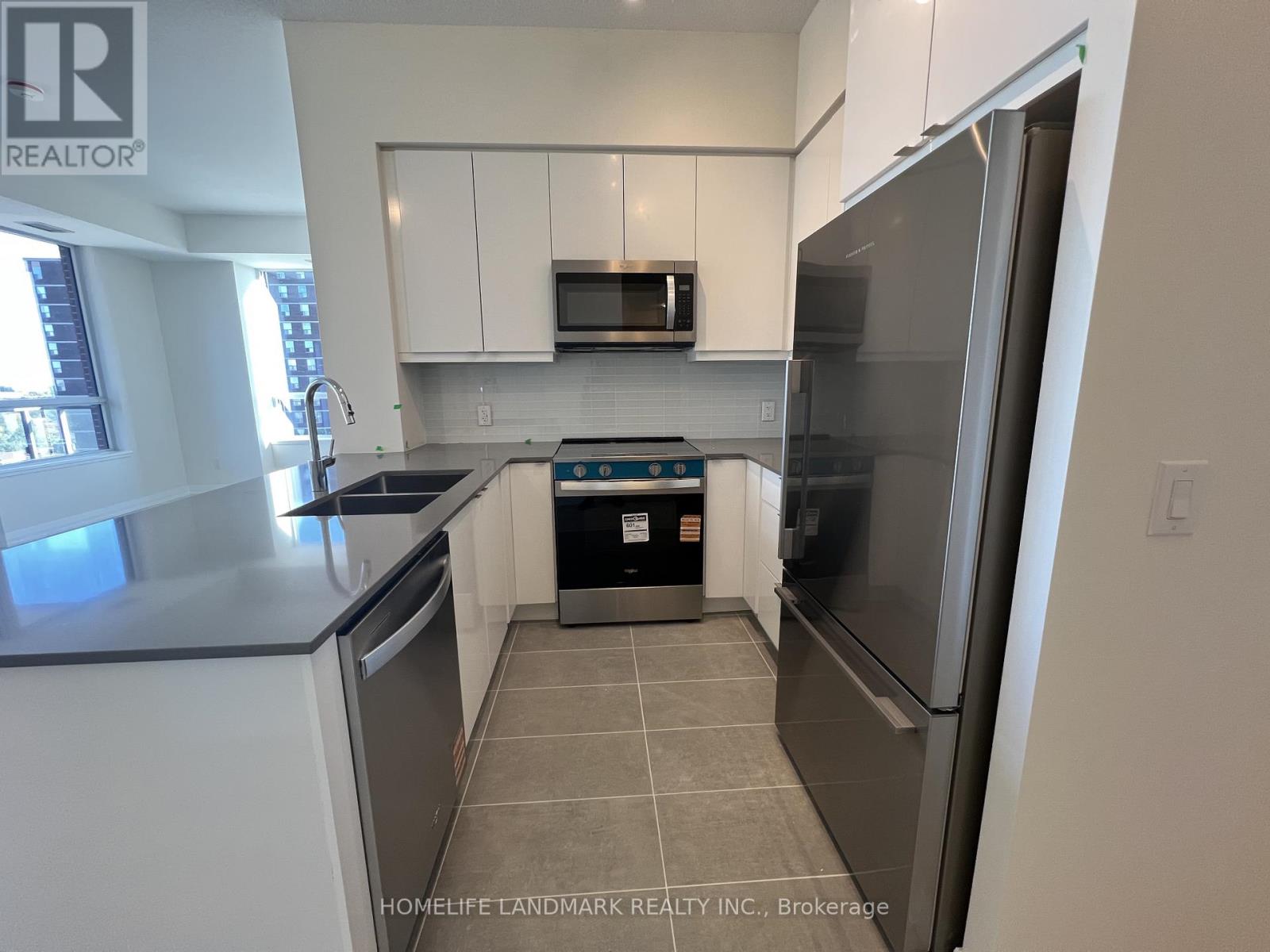 1007 - 3260 Sheppard Avenue E, Toronto, Ontario  M1T 3K3 - Photo 5 - E12481674