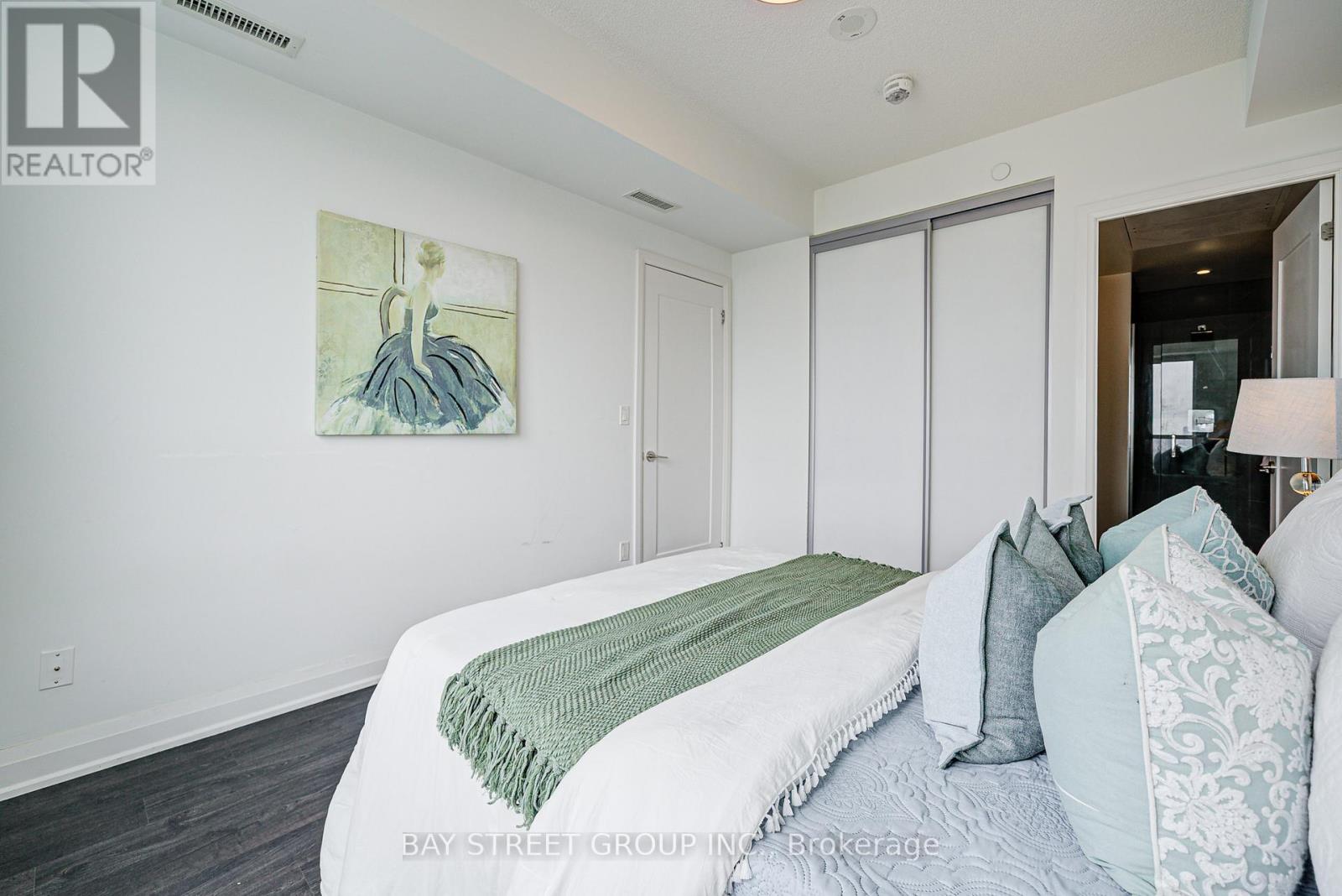 1606 - 398 Highway 7 E, Richmond Hill, Ontario  L4B 1A7 - Photo 27 - N12481668