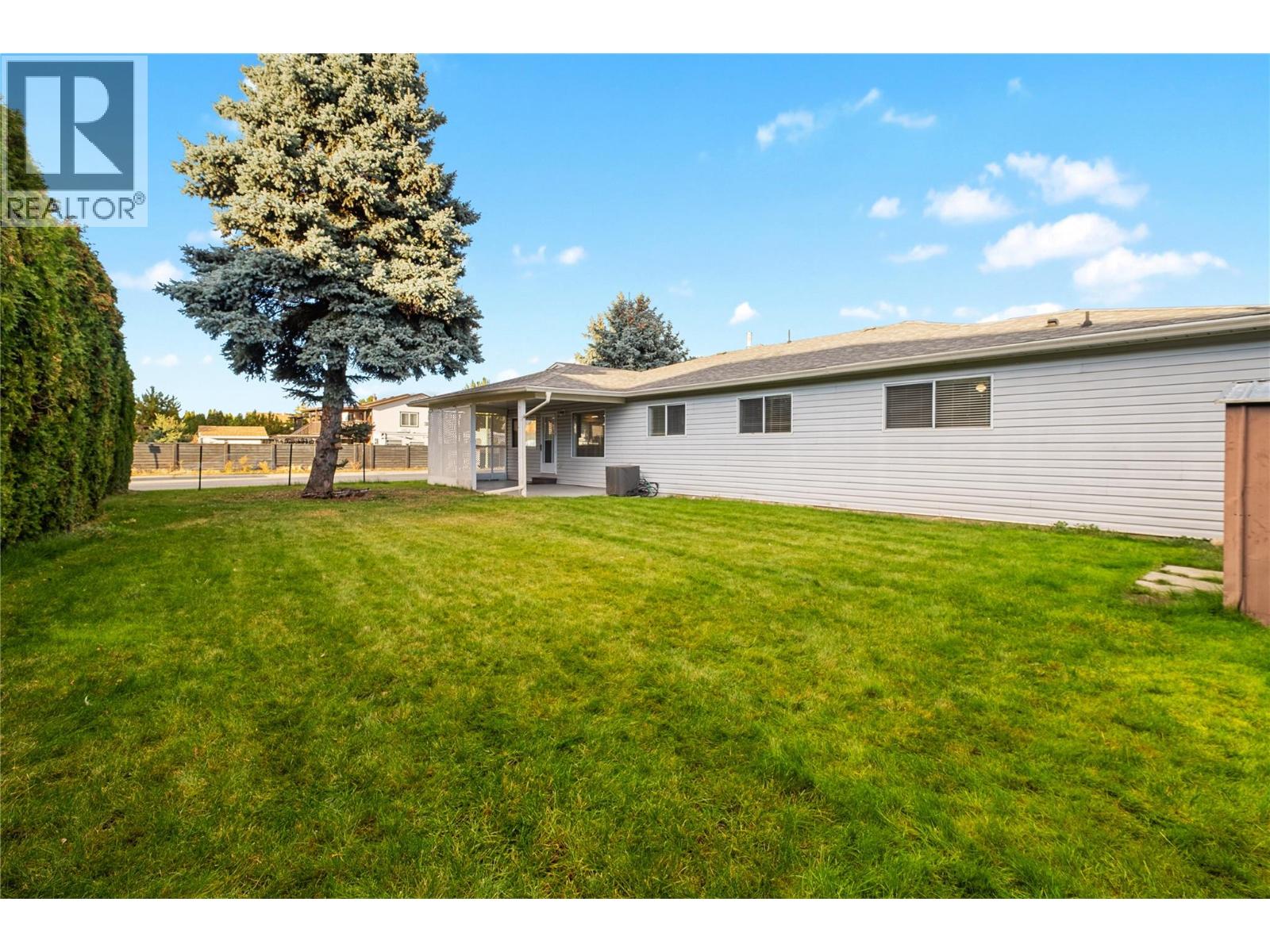 970 Keyes Court, Rutland, British Columbia  V1X 7C8 - Photo 6 - 10366750