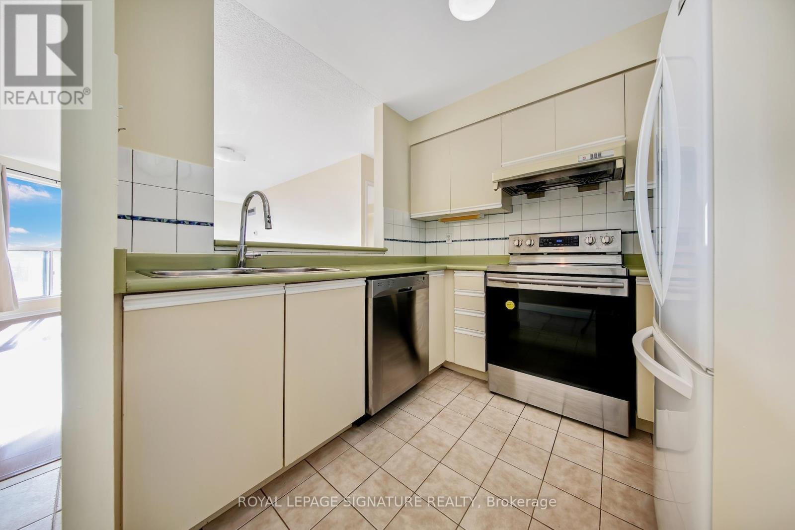 912 - 2177 Burnhamthorpe Road W, Mississauga, Ontario  L5L 5P9 - Photo 12 - W12481667