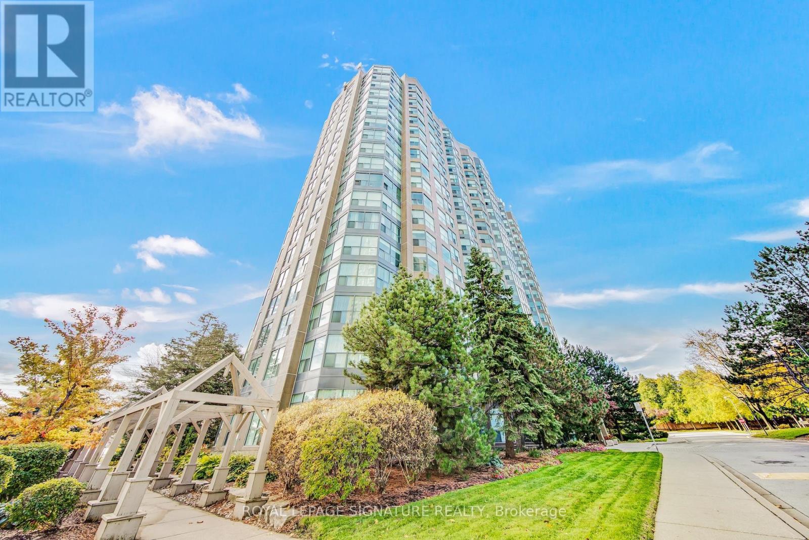 912 - 2177 Burnhamthorpe Road W, Mississauga, Ontario  L5L 5P9 - Photo 3 - W12481667