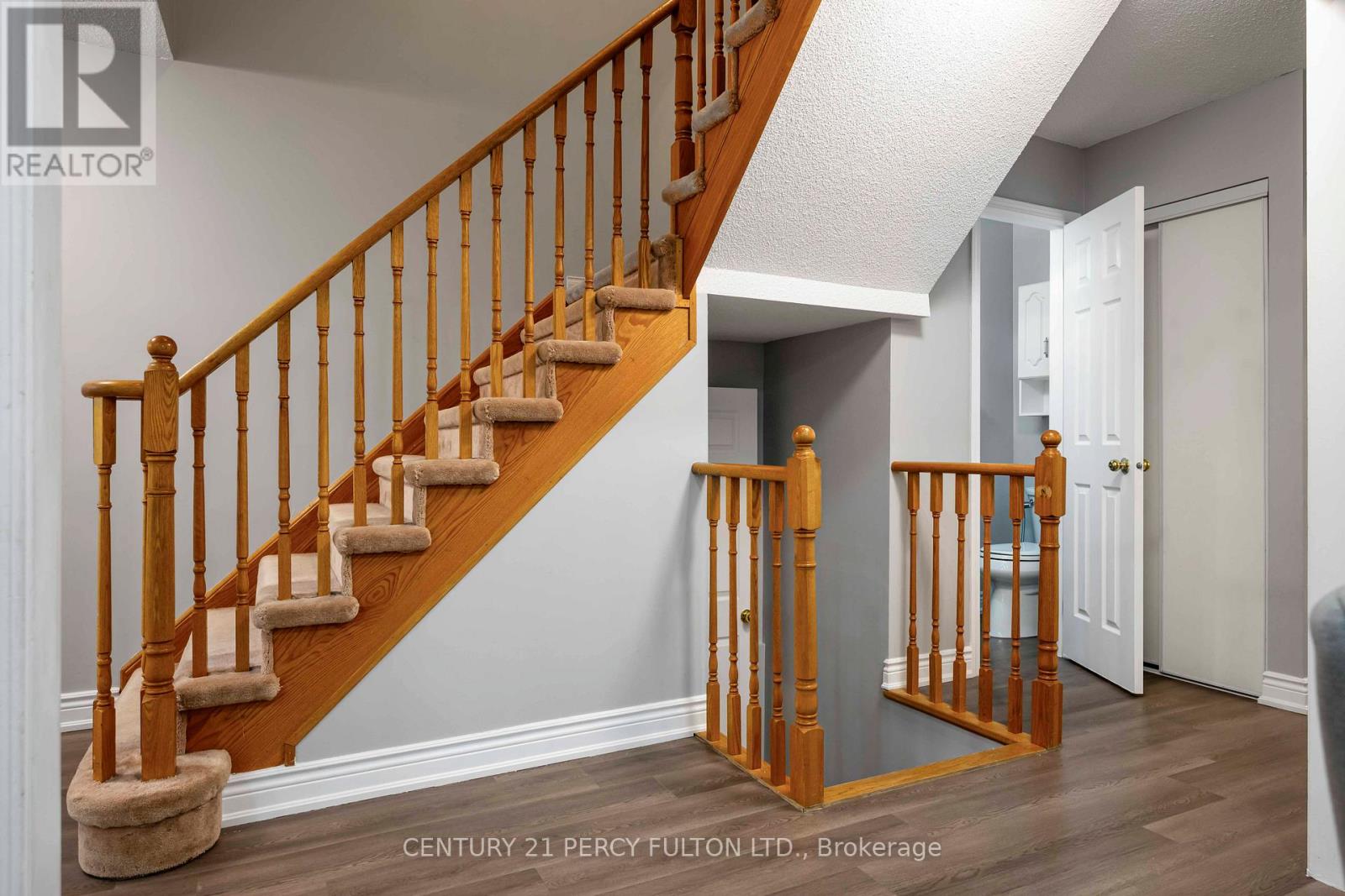 3933 Nightshade Lane, Mississauga, Ontario  L5N 7J4 - Photo 9 - W12481675