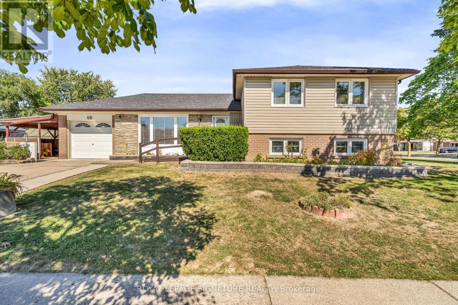 68 MOUNT OLIVE DRIVE, Toronto, Ontario