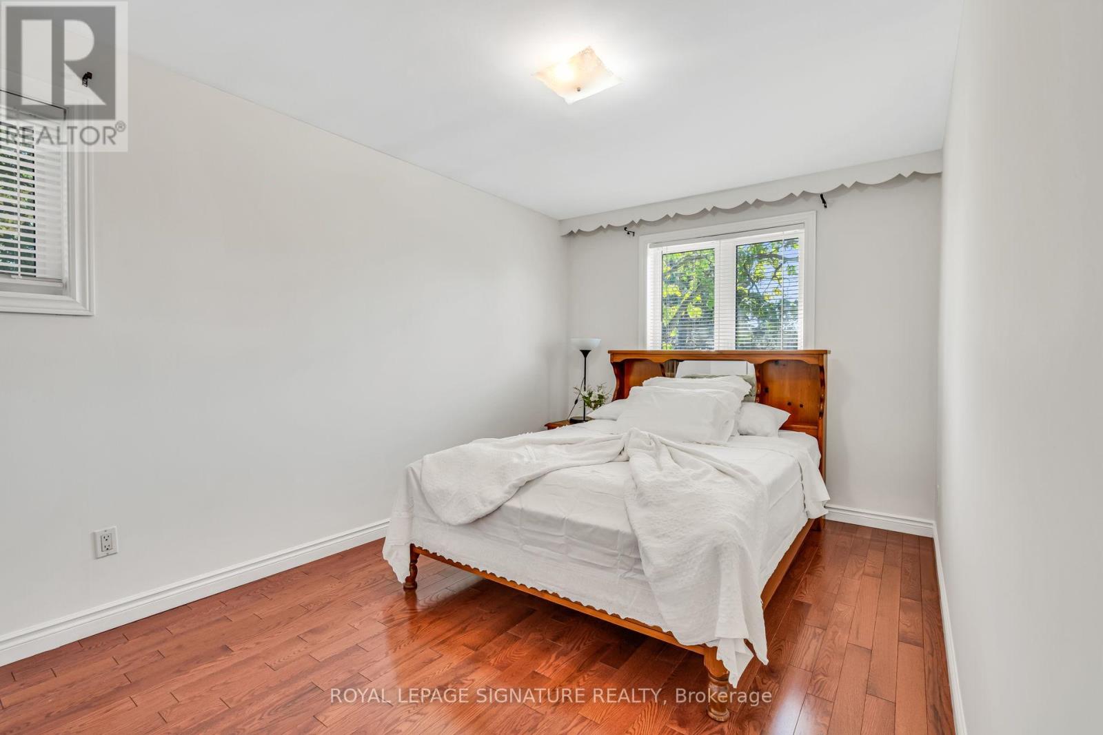 68 Mount Olive Drive, Toronto, Ontario  M9V 2C8 - Photo 19 - W12481676