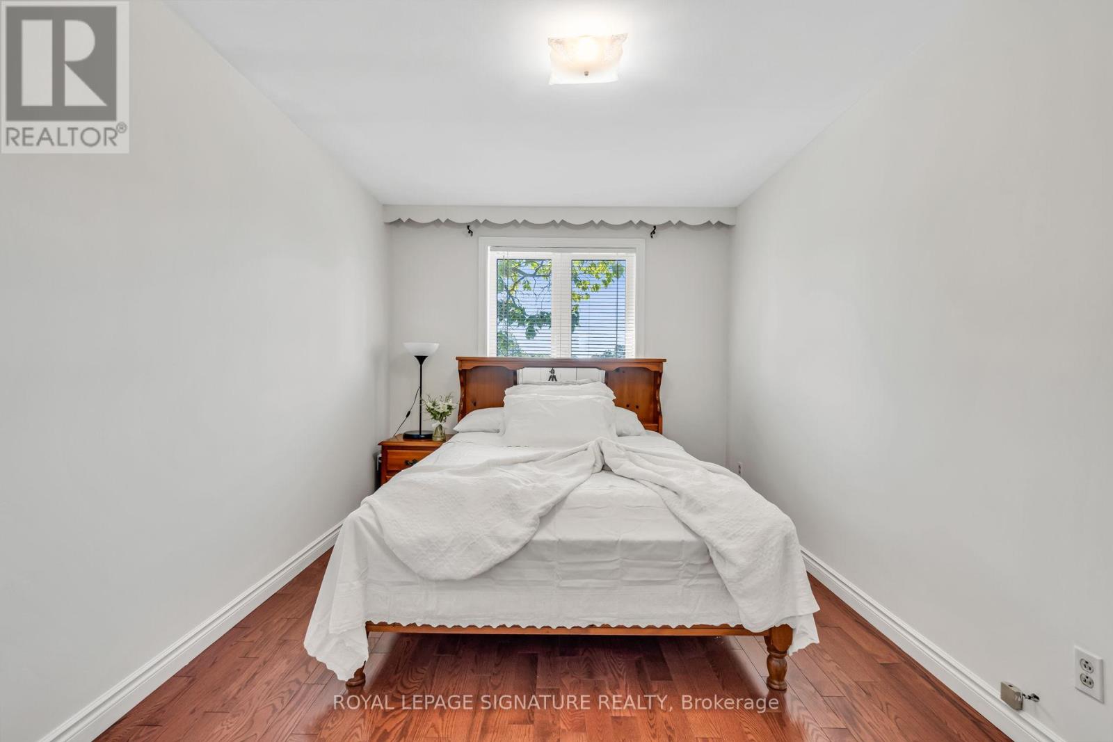 68 Mount Olive Drive, Toronto, Ontario  M9V 2C8 - Photo 20 - W12481676