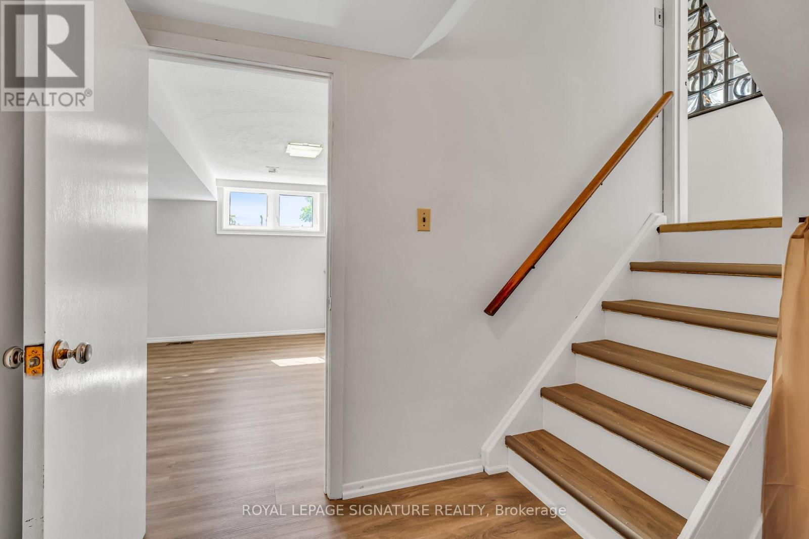 68 Mount Olive Drive, Toronto, Ontario  M9V 2C8 - Photo 26 - W12481676