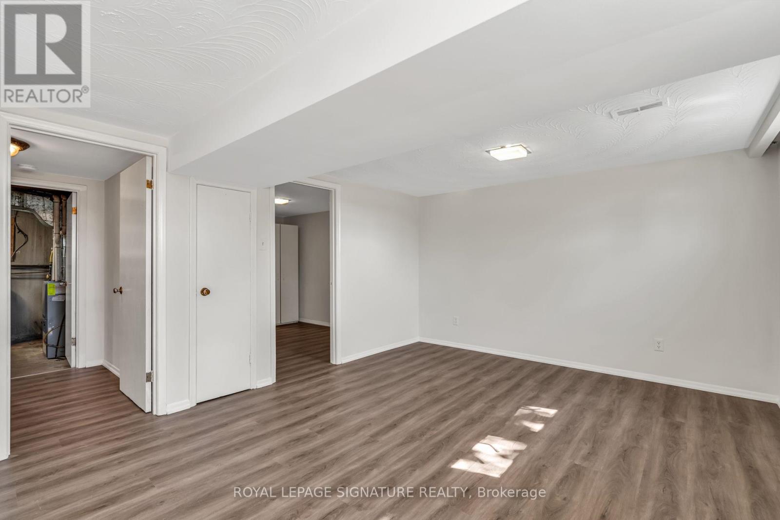 68 Mount Olive Drive, Toronto, Ontario  M9V 2C8 - Photo 32 - W12481676