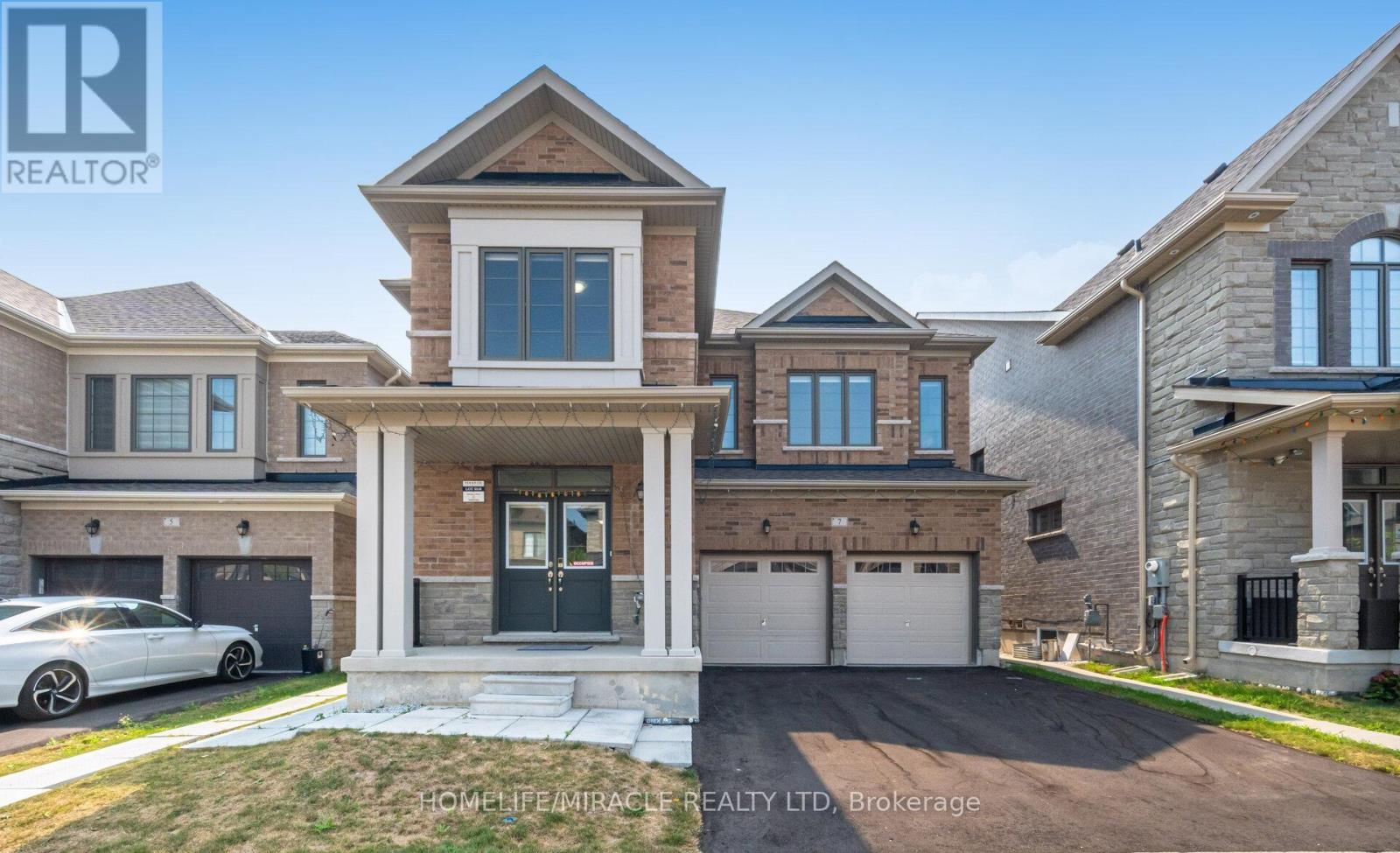 7 ALDENHAM STREET, Brampton, Ontario