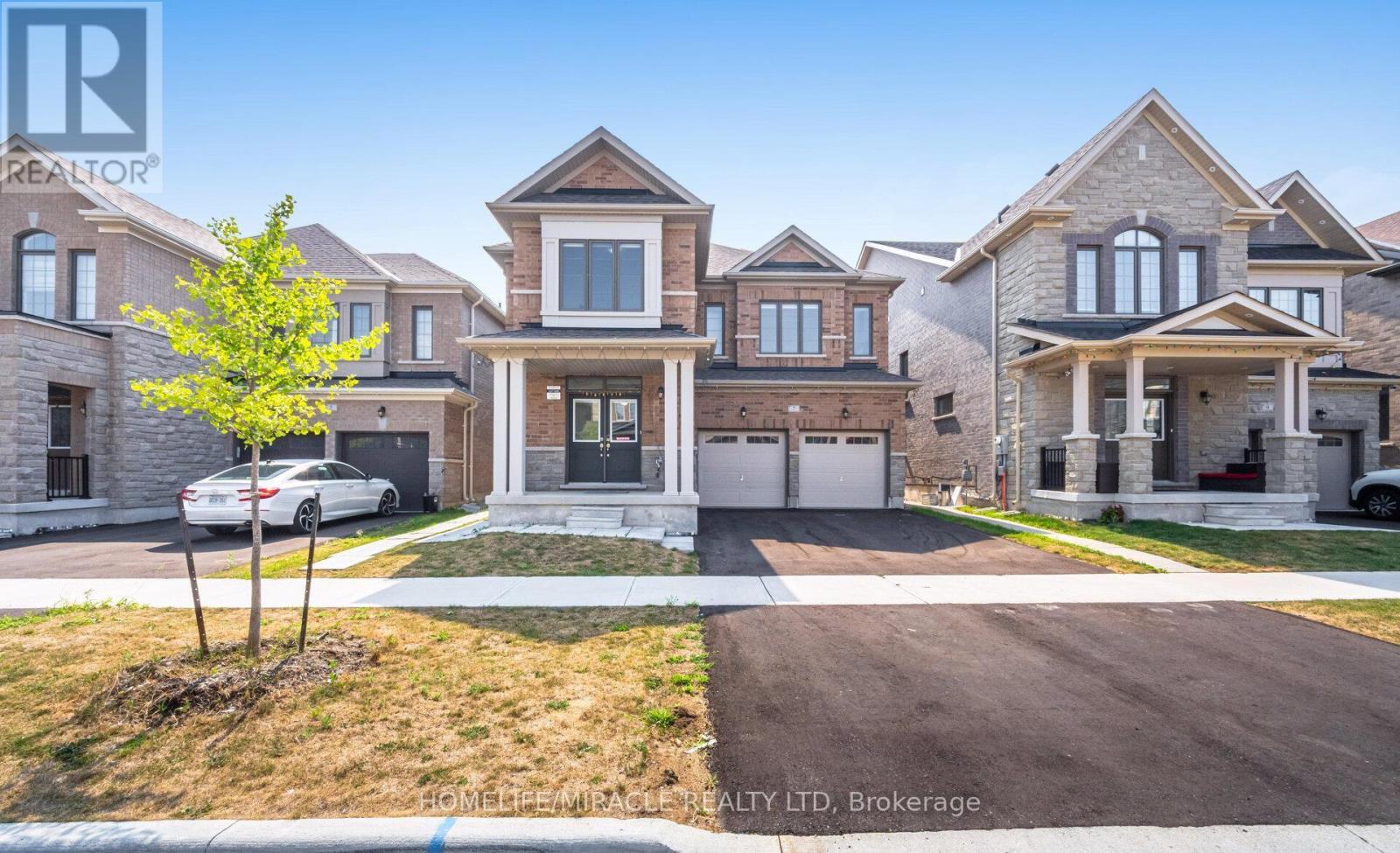 7 Aldenham Street, Brampton, Ontario  L6X 5S2 - Photo 2 - W12481677