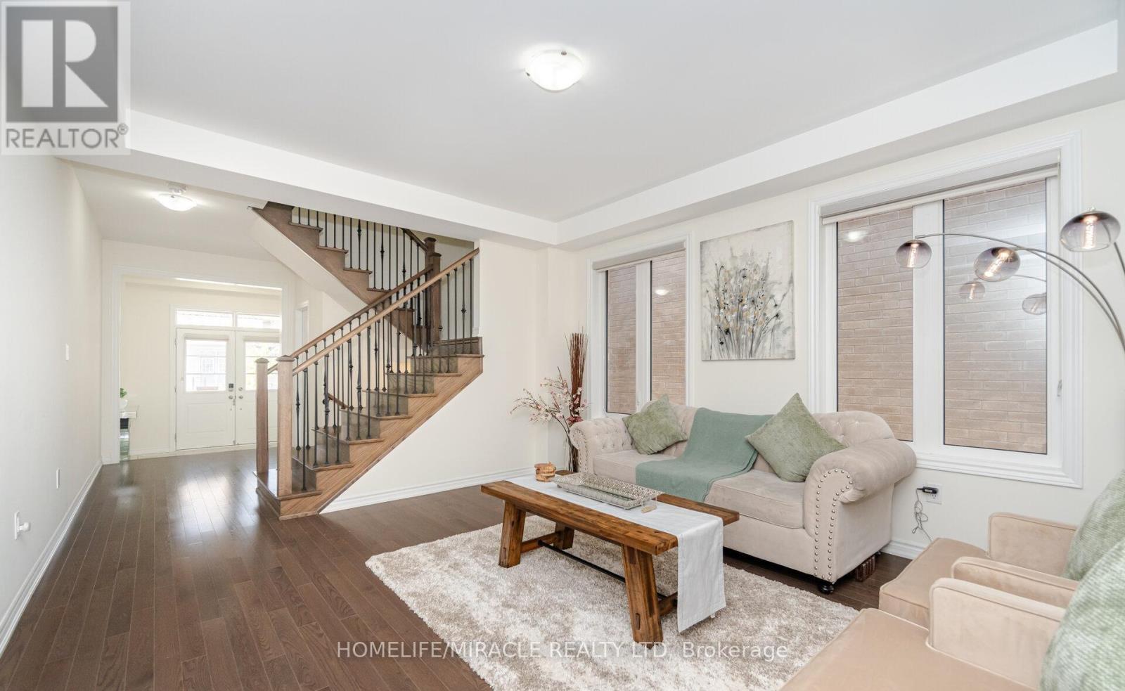 7 Aldenham Street, Brampton, Ontario  L6X 5S2 - Photo 6 - W12481677