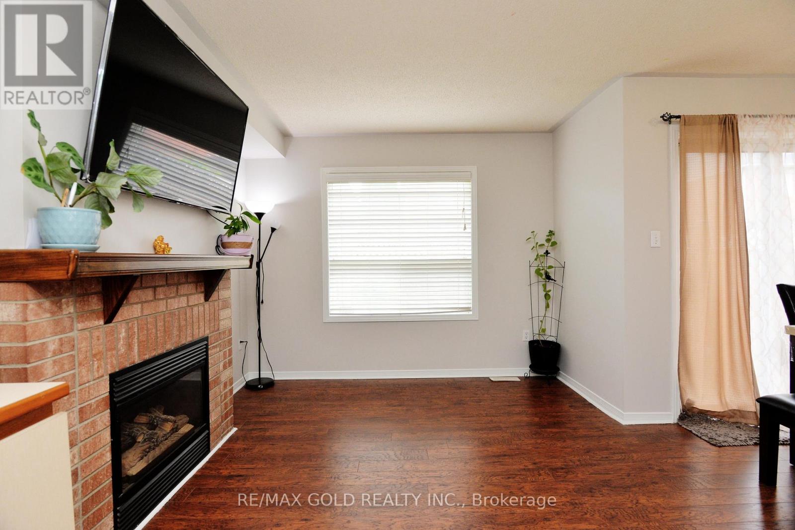 37 Prairie Rose Circle, Brampton, Ontario  L6R 1R6 - Photo 14 - W12481688