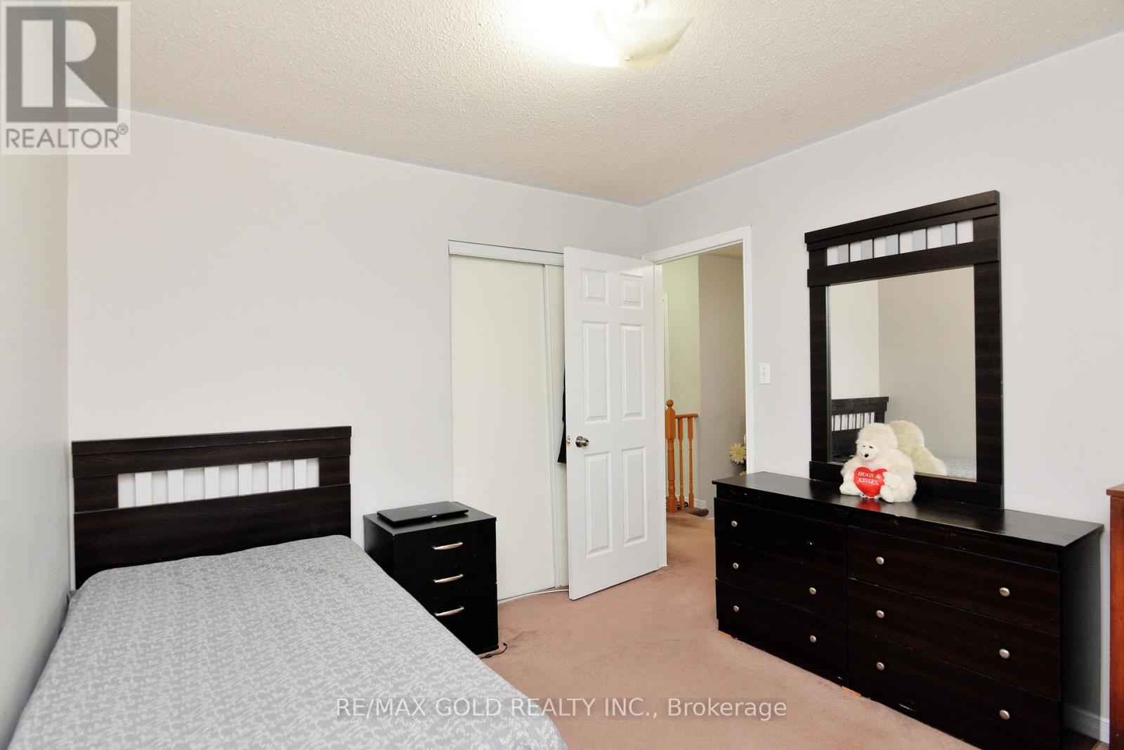 37 Prairie Rose Circle, Brampton, Ontario  L6R 1R6 - Photo 29 - W12481688