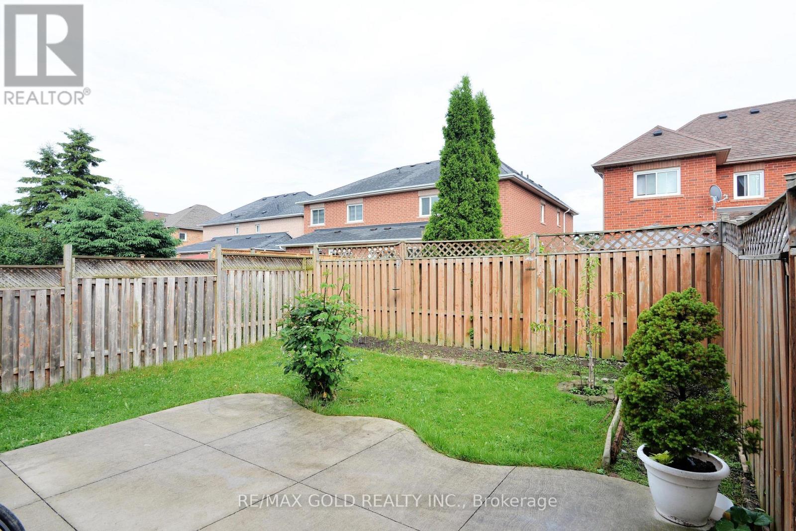 37 Prairie Rose Circle, Brampton, Ontario  L6R 1R6 - Photo 39 - W12481688
