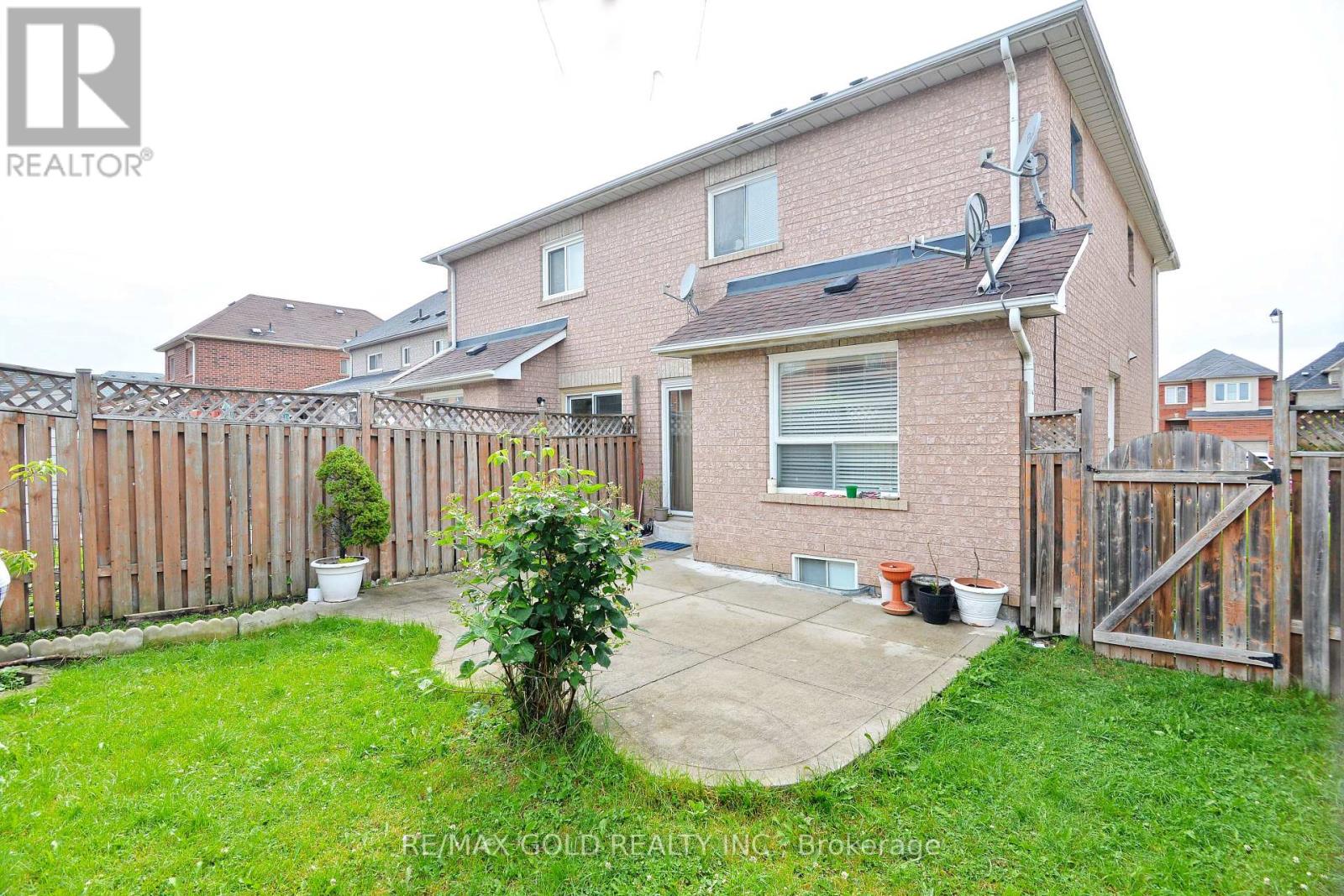 37 Prairie Rose Circle, Brampton, Ontario  L6R 1R6 - Photo 41 - W12481688