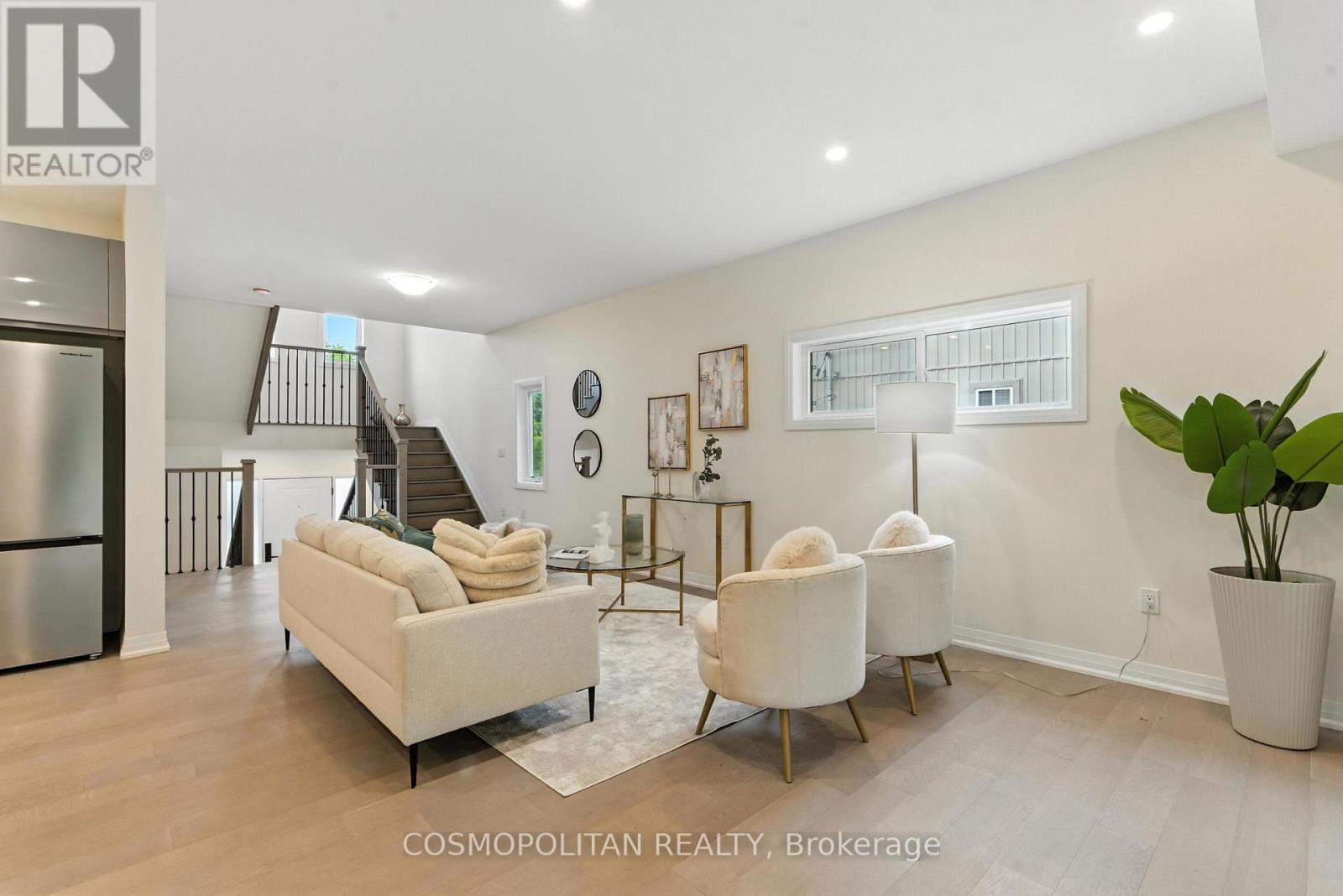 71 B Bradley Street, St. Catharines, Ontario  L2T 1R5 - Photo 7 - X12481703