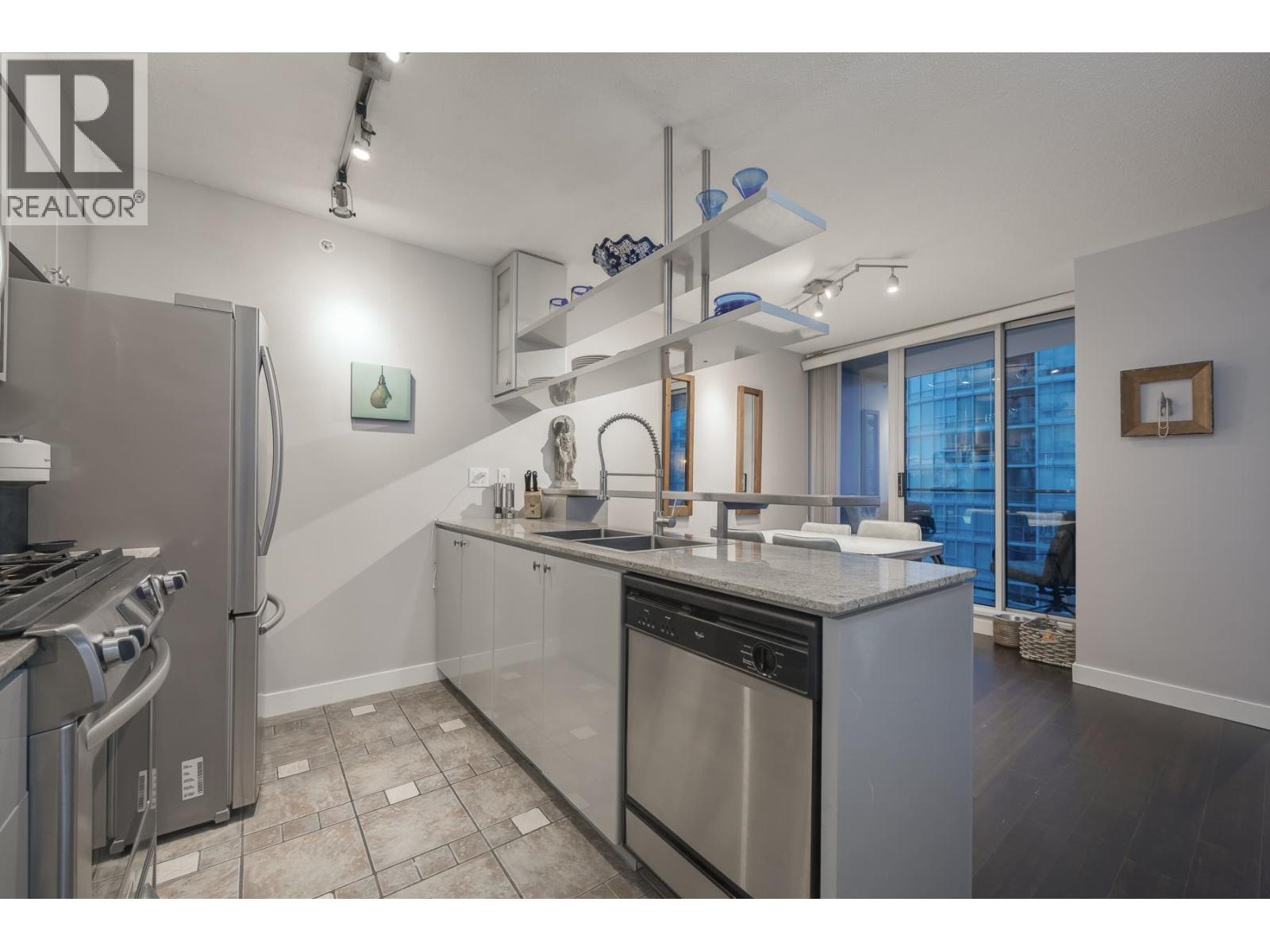 2306 1438 Richards Street, Vancouver, British Columbia  V6Z 3B8 - Photo 4 - R3061842
