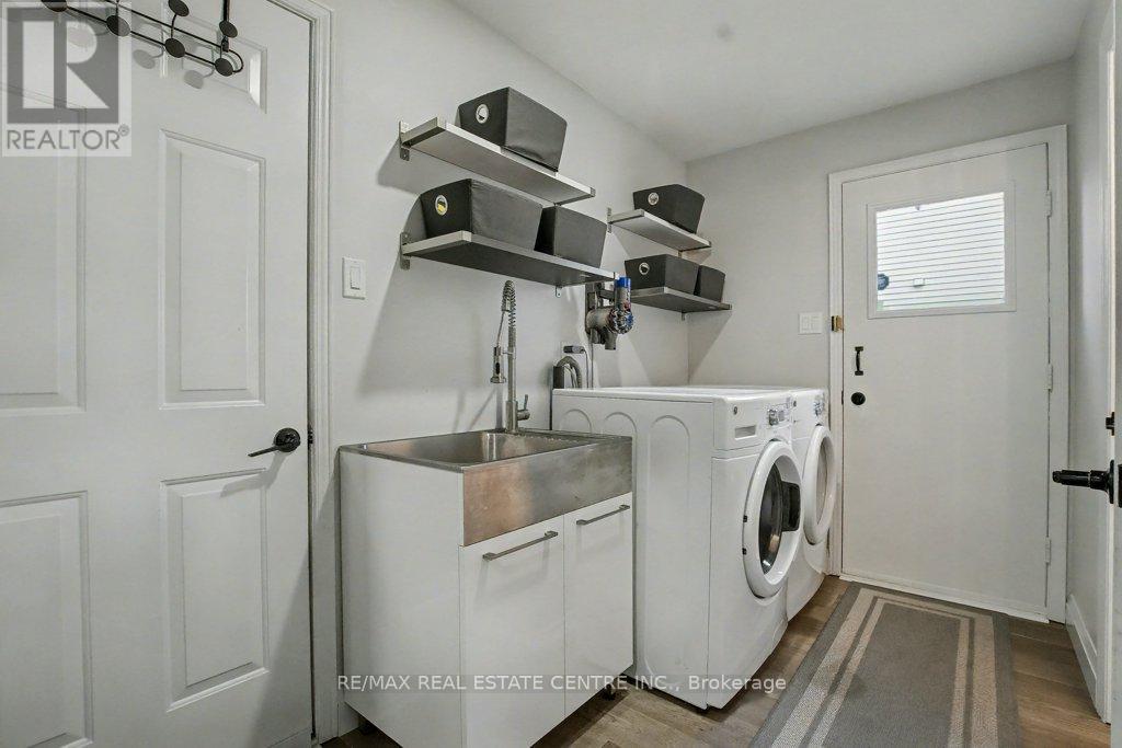 166 Westvale Drive, Waterloo, Ontario  N2T 1C2 - Photo 15 - X12479634