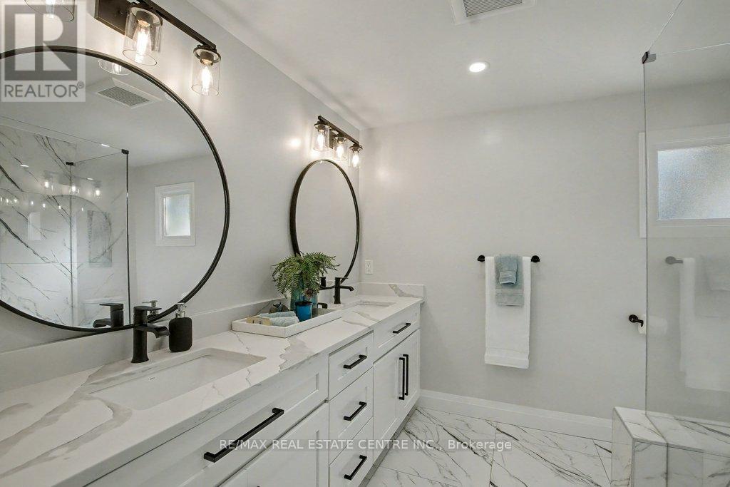 166 Westvale Drive, Waterloo, Ontario  N2T 1C2 - Photo 20 - X12479634