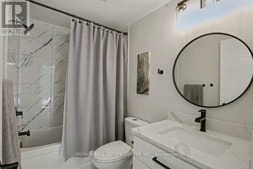 166 Westvale Drive, Waterloo, Ontario  N2T 1C2 - Photo 24 - X12479634