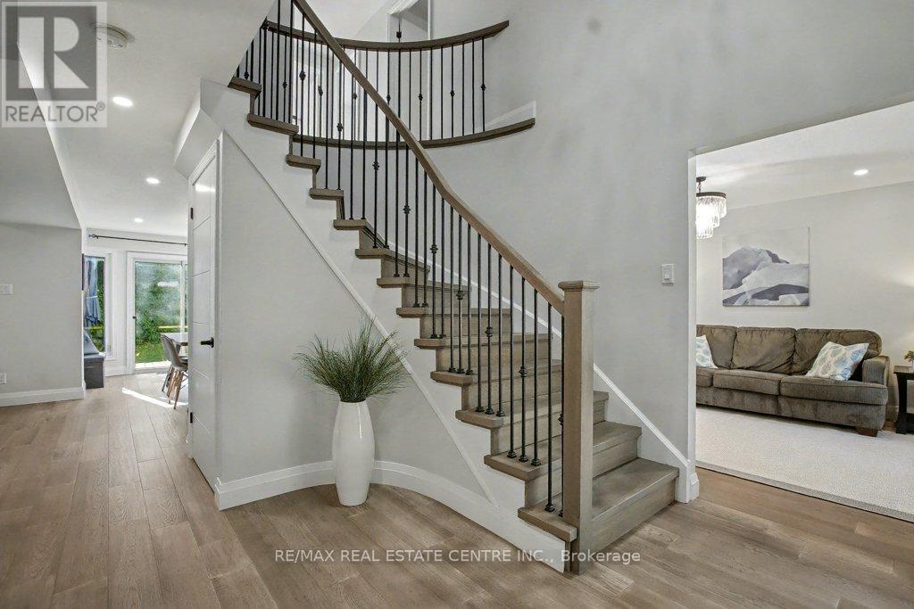 Property at 166 WESTVALE DRIVE image 3