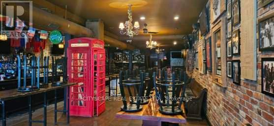 546 Ouellette Avenue W, Windsor, Ontario  N9A 1B7 - Photo 7 - X12481670