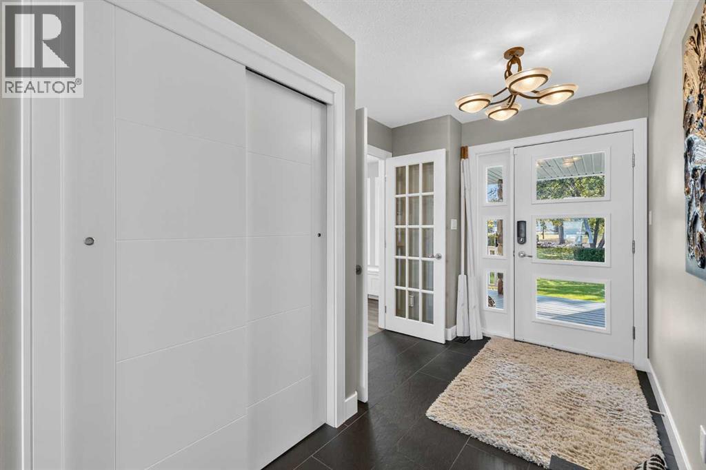 398 Marina Bay Place, Sylvan Lake, Alberta  T4S 1E9 - Photo 6 - A2266654