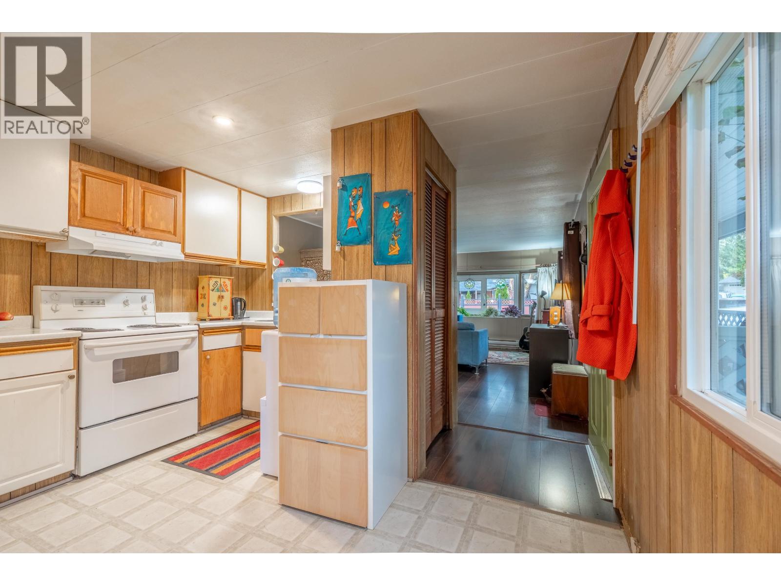 1 4514 Sunshine Coast Highway, Sechelt, British Columbia  V7Z 0G9 - Photo 2 - R3061856