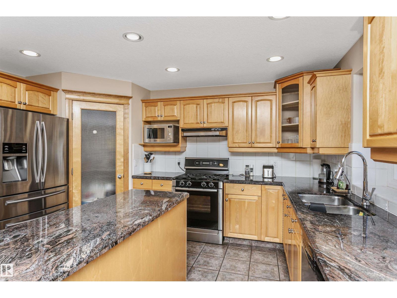 1518 Haswell Cl Nw, Edmonton, Alberta  T6R 3J4 - Photo 11 - E4463478