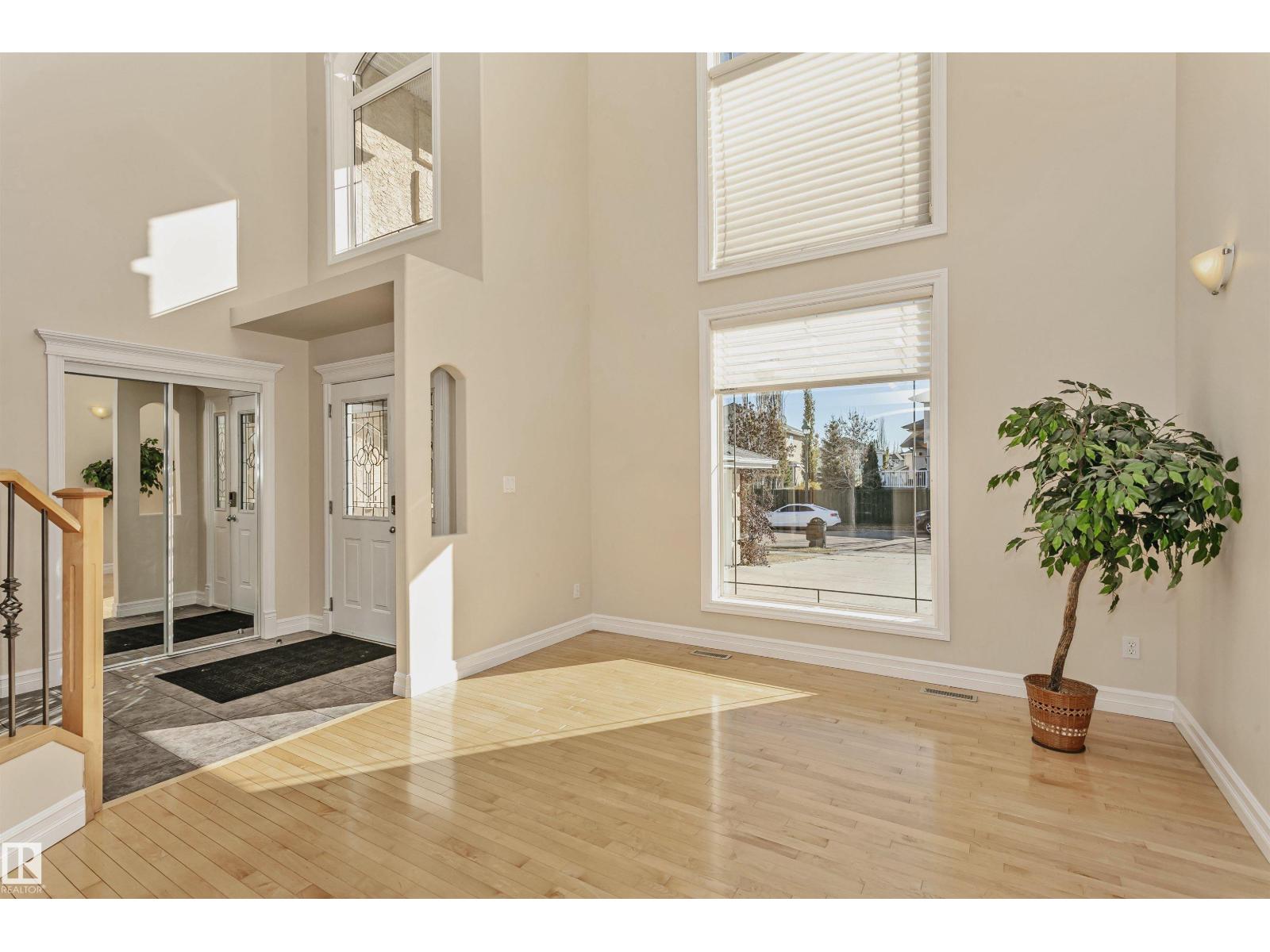 1518 Haswell Cl Nw, Edmonton, Alberta  T6R 3J4 - Photo 3 - E4463478