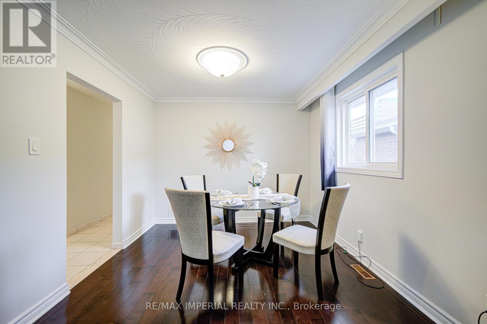 28 Bowhill Crescent, Toronto, Ontario  M2J 3S2 - Photo 12 - C12475868