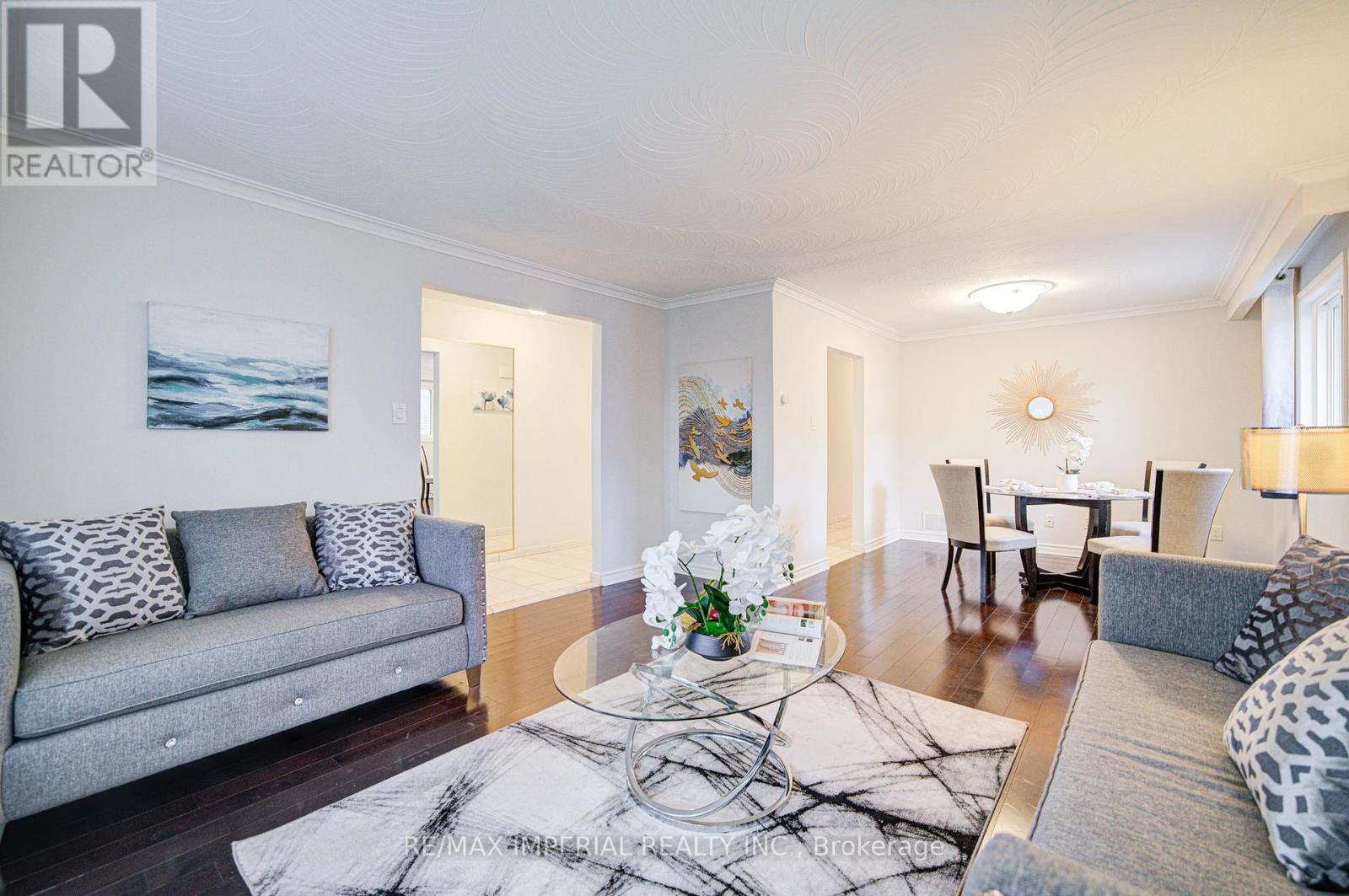 28 Bowhill Crescent, Toronto, Ontario  M2J 3S2 - Photo 11 - C12475868