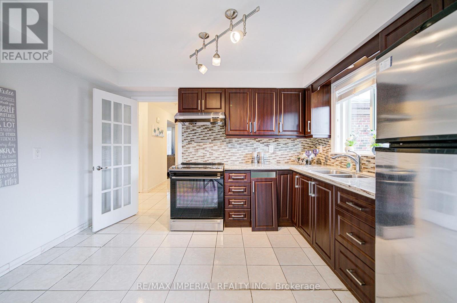 28 Bowhill Crescent, Toronto, Ontario  M2J 3S2 - Photo 17 - C12475868