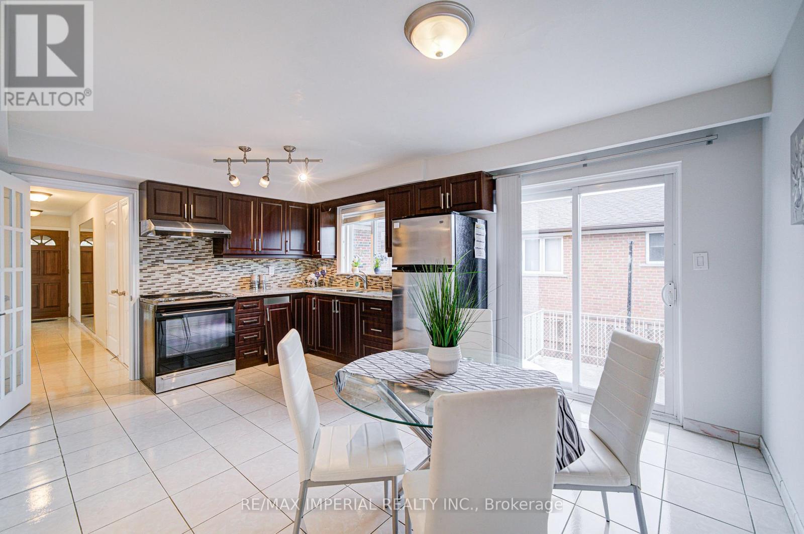 28 Bowhill Crescent, Toronto, Ontario  M2J 3S2 - Photo 20 - C12475868