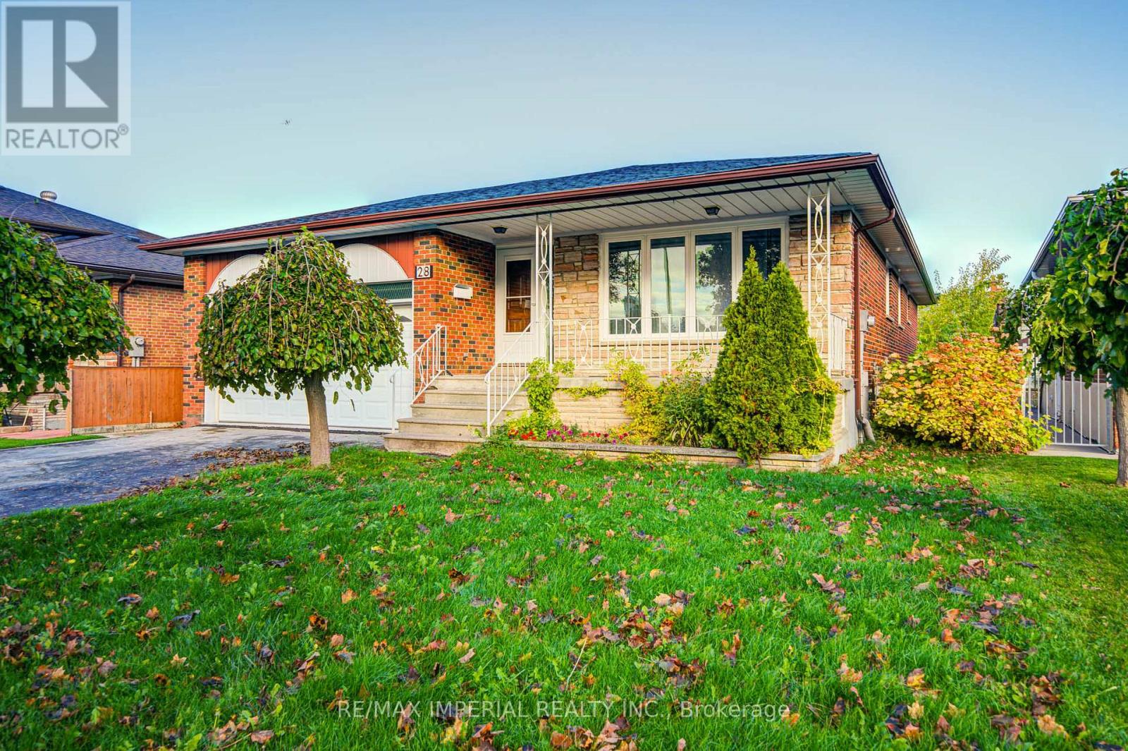 28 Bowhill Crescent, Toronto, Ontario  M2J 3S2 - Photo 1 - C12475868