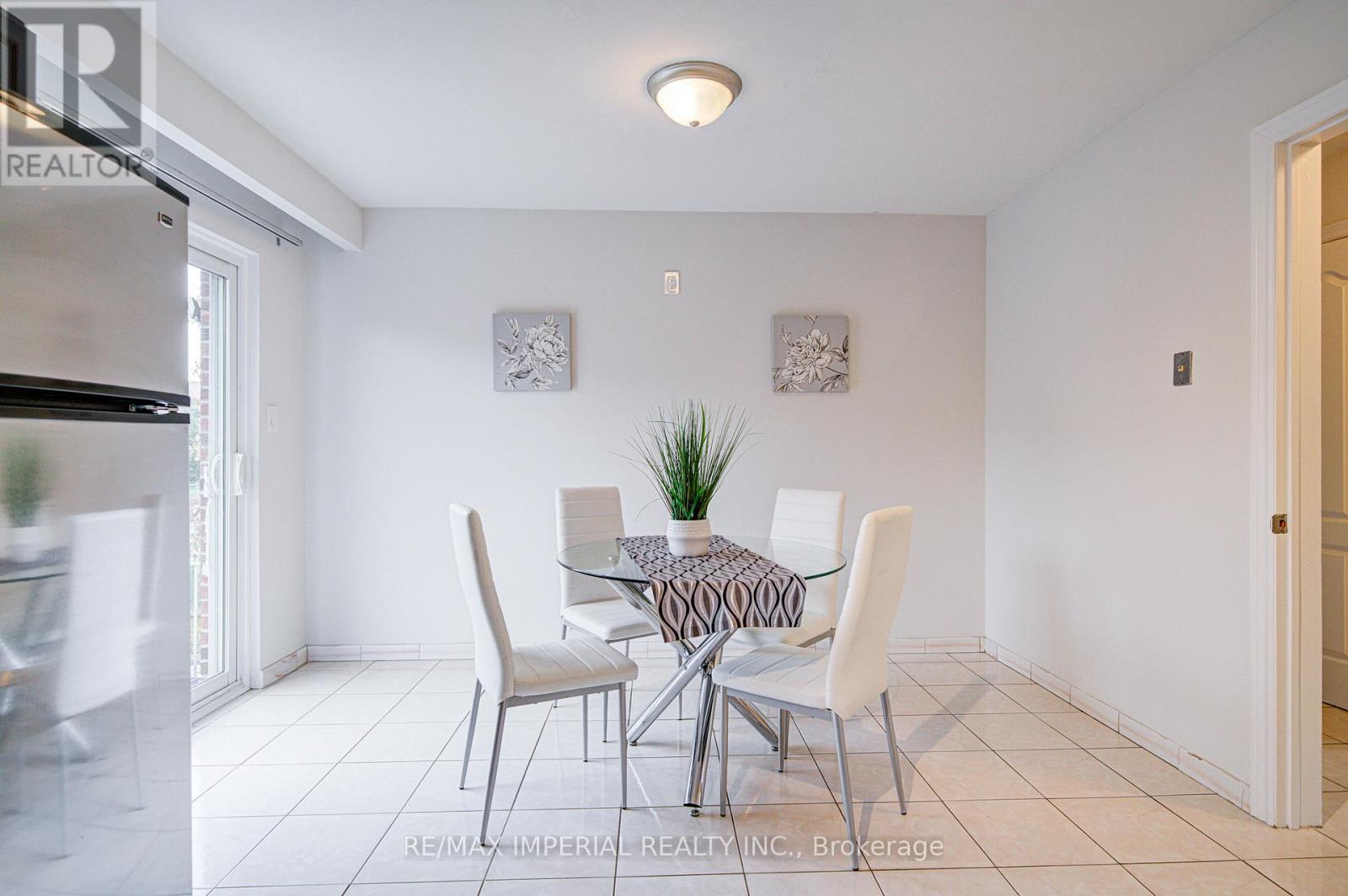 28 Bowhill Crescent, Toronto, Ontario  M2J 3S2 - Photo 19 - C12475868