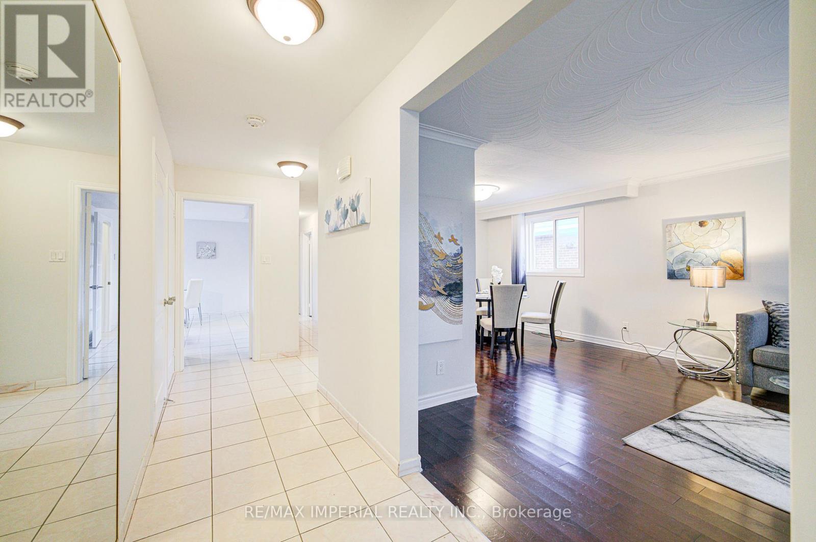 28 Bowhill Crescent, Toronto, Ontario  M2J 3S2 - Photo 6 - C12475868