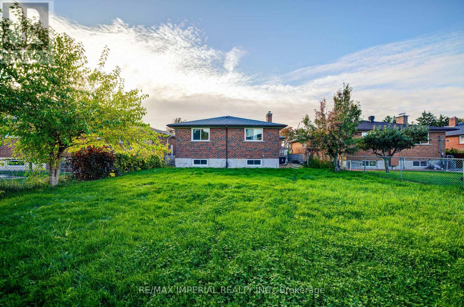 28 Bowhill Crescent, Toronto, Ontario  M2J 3S2 - Photo 45 - C12475868