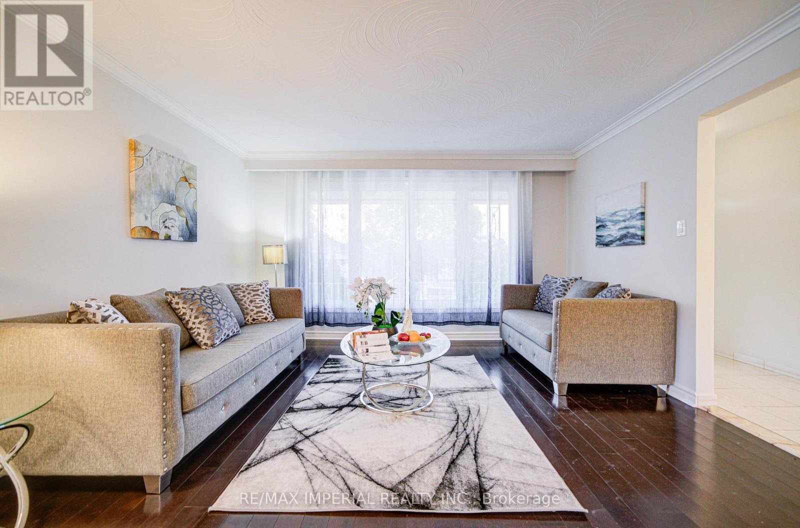 28 Bowhill Crescent, Toronto, Ontario  M2J 3S2 - Photo 9 - C12475868