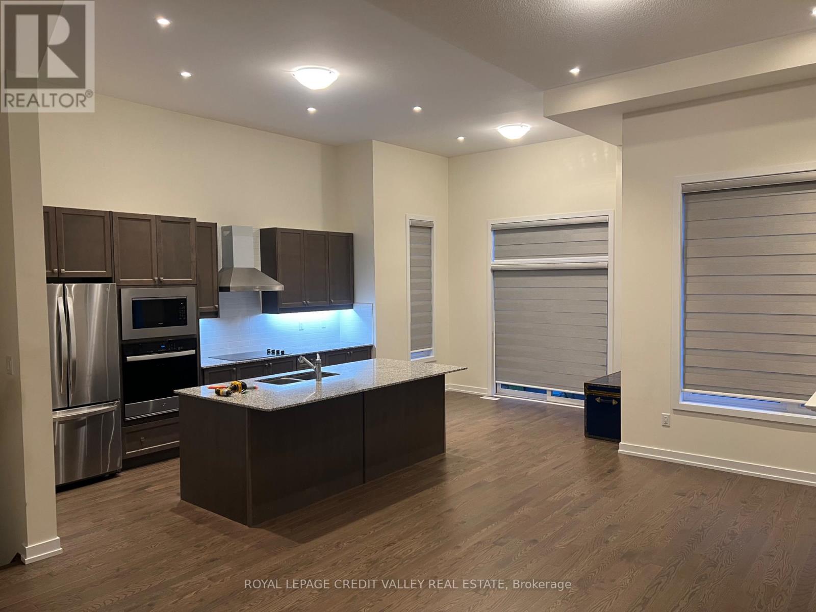 2103 Hallandale Street, Oshawa, Ontario  L1H 8L7 - Photo 11 - E12455941