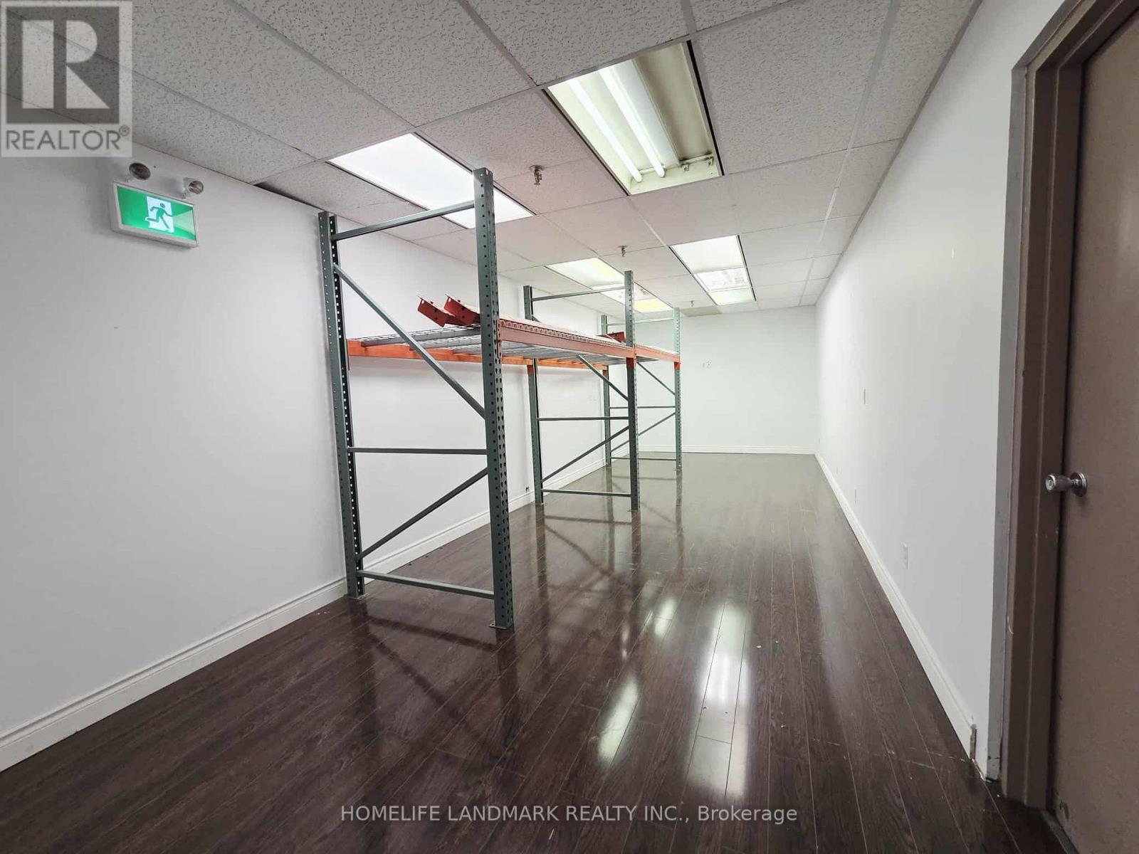 121 & 122 - 2465 Cawthra Road, Mississauga, Ontario  L5A 3P2 - Photo 12 - W12437091