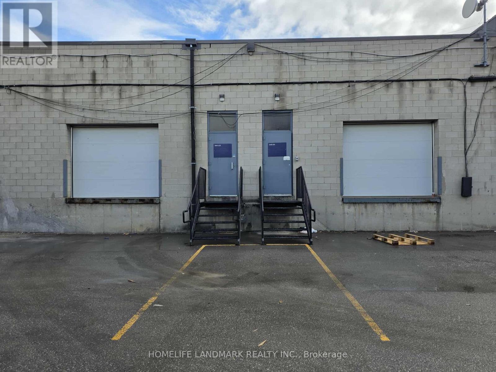 121 & 122 - 2465 Cawthra Road, Mississauga, Ontario  L5A 3P2 - Photo 16 - W12437091