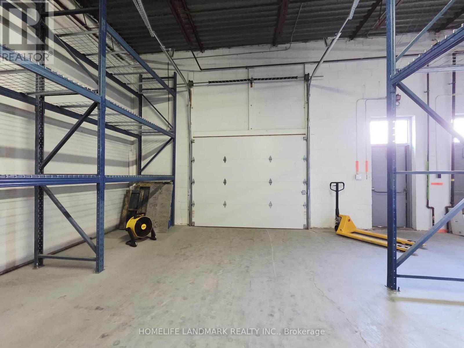 121 & 122 - 2465 Cawthra Road, Mississauga, Ontario  L5A 3P2 - Photo 15 - W12437091