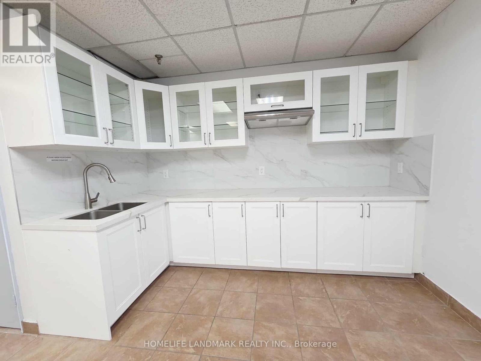 121 & 122 - 2465 Cawthra Road, Mississauga, Ontario  L5A 3P2 - Photo 8 - W12437091