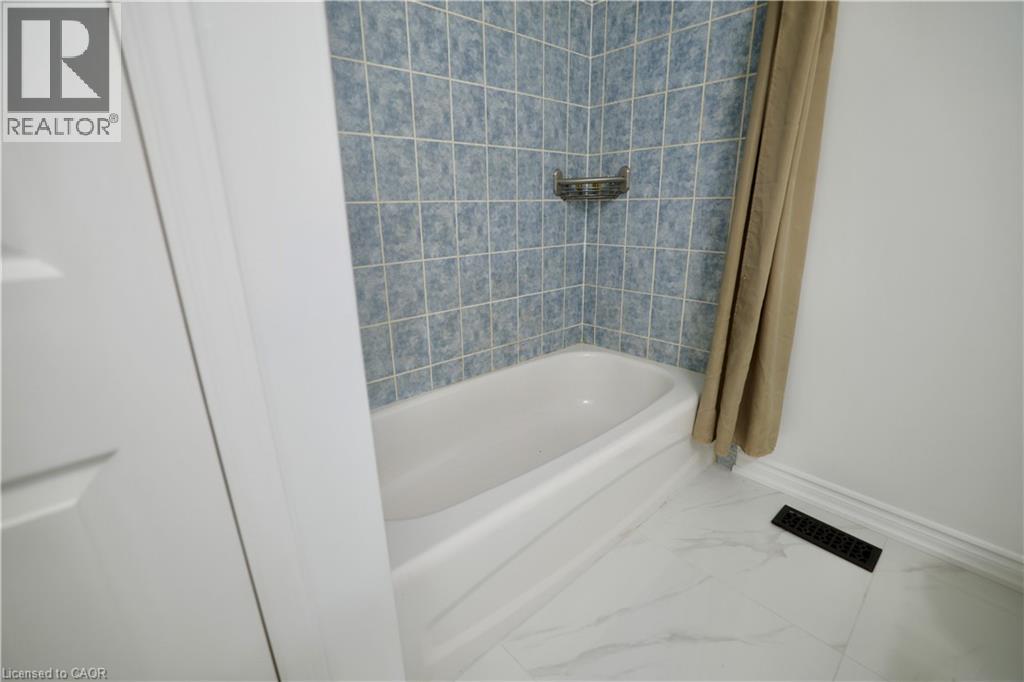 619 Wild Ginger Avenue Unit# A3 Upunit, Waterloo, Ontario  N2V 2X1 - Photo 21 - 40782142