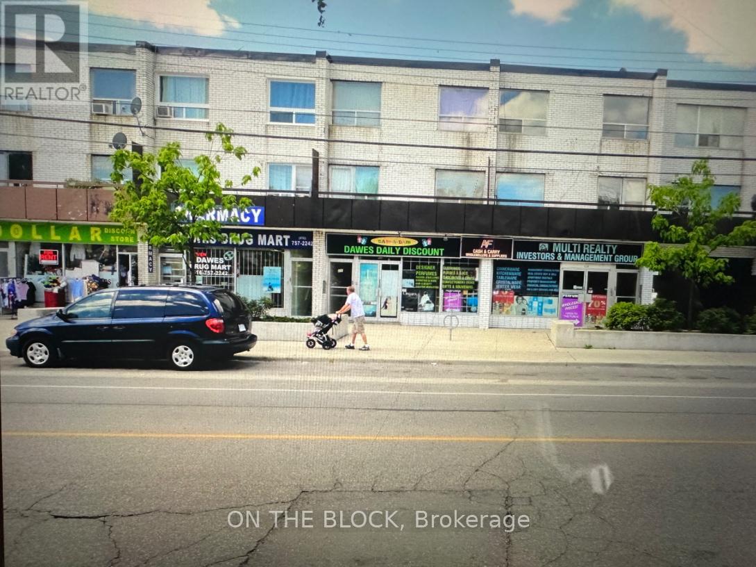 422 Dawes Road, Toronto, Ontario  M4B 2E8 - Photo 2 - E12479644